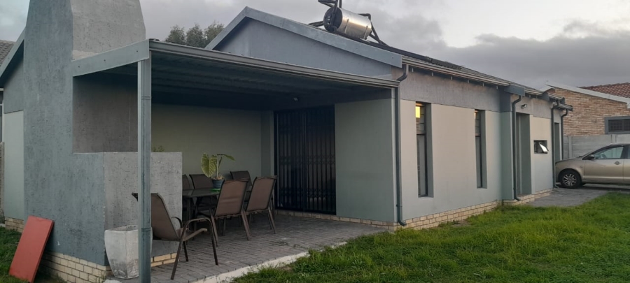 To Let 3 Bedroom Property for Rent in Fairview Eastern Cape